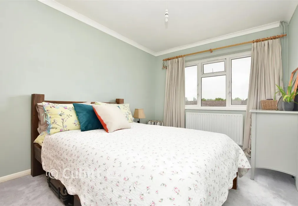 Bedroom - Castle Drive, Reigate, Surrey - Wards of Kent
