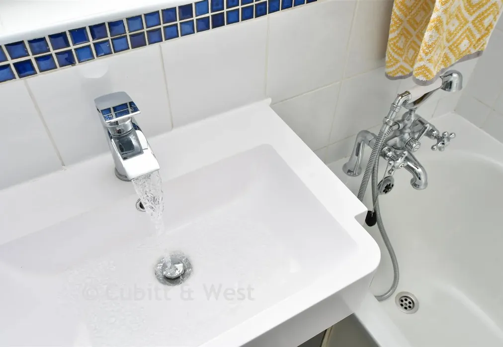 Internal Lifestyle Photograph - Castle Drive, Reigate, Surrey - Wards of Kent