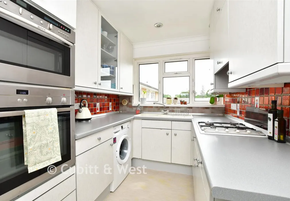 Kitchen - Castle Drive, Reigate, Surrey - Wards of Kent