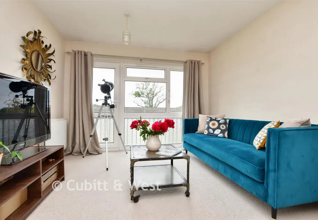 Lounge/Diner - Castle Drive, Reigate, Surrey - Wards of Kent