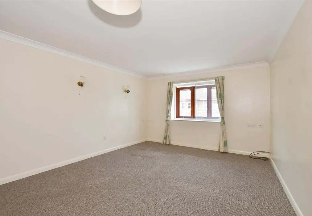 Lounge/Dining Room - Eastwood Road, Bramley, Guildford, Surrey - Wards of Kent