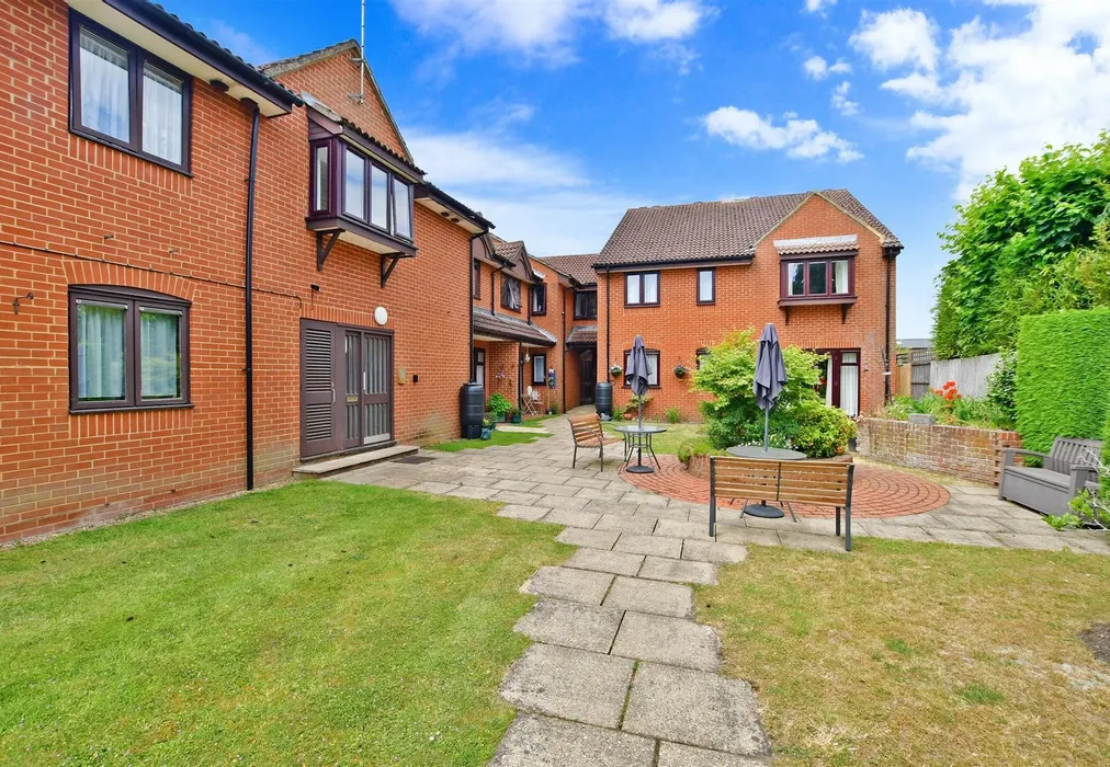 Communal Gardens - Eastwood Road, Bramley, Guildford, Surrey - Wards of Kent