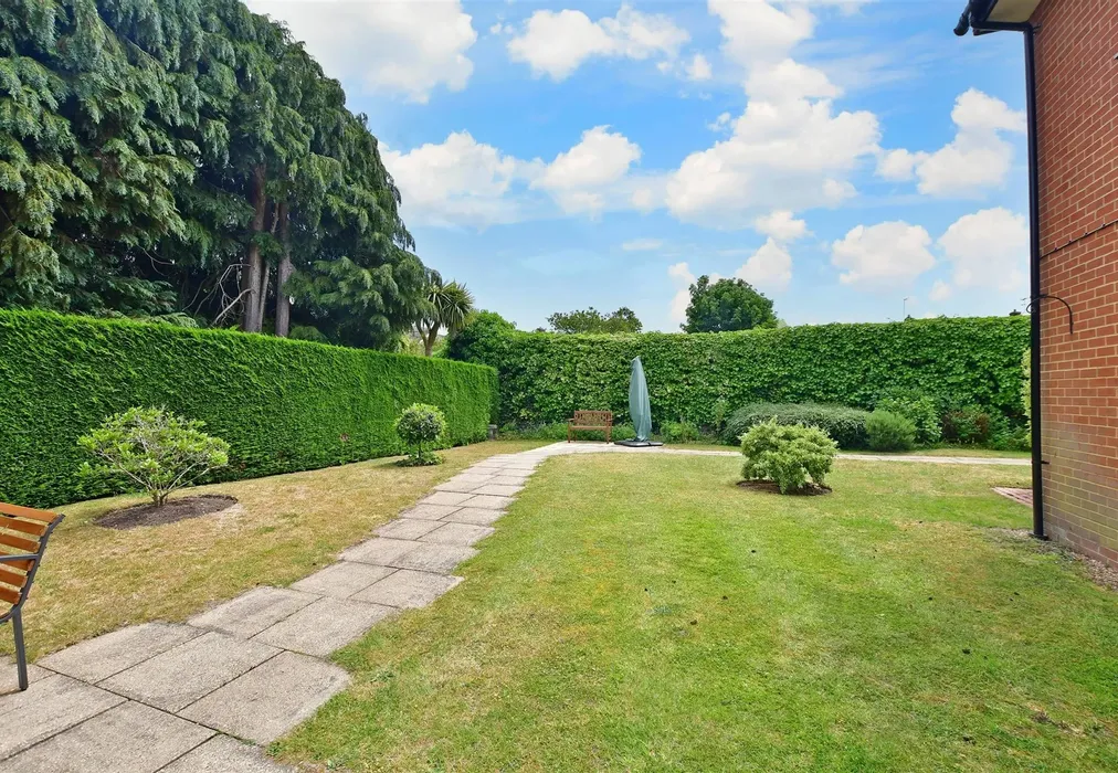 Communal Gardens - Eastwood Road, Bramley, Guildford, Surrey - Wards of Kent