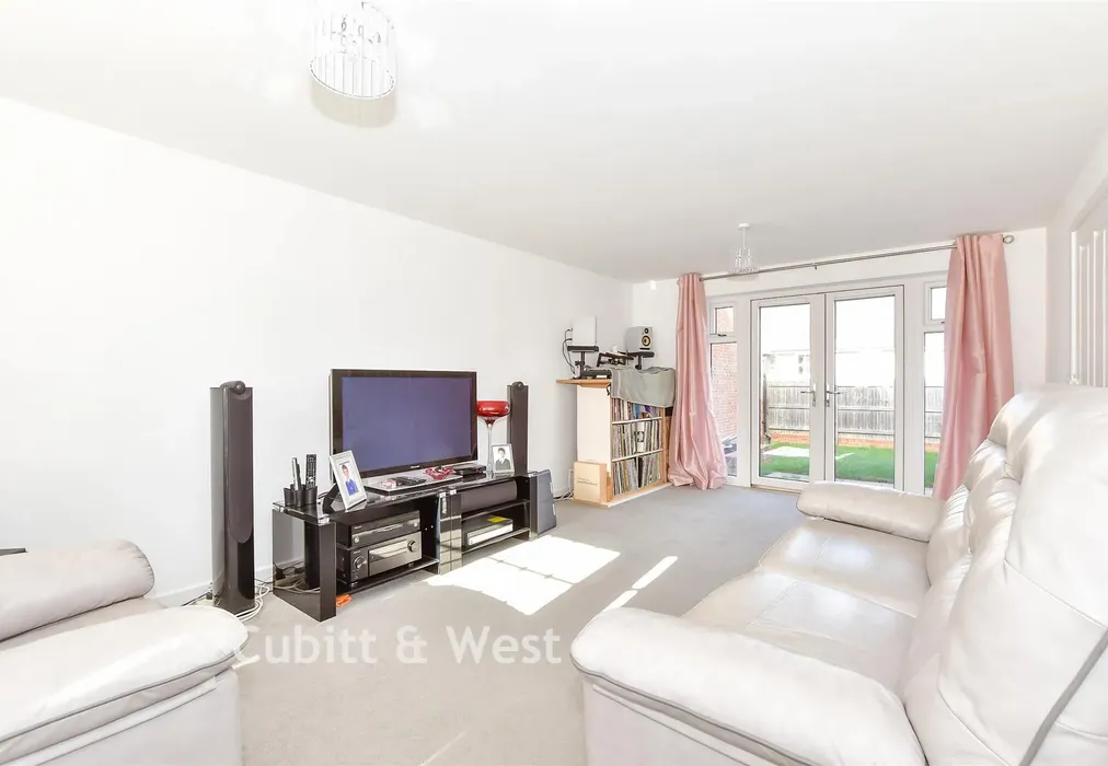 Lounge - Pakenham Road, Waterlooville, Hampshire - Wards of Kent