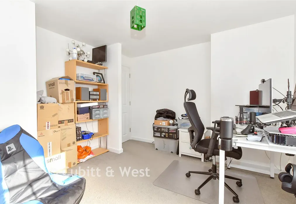 Bedroom 2 - Pakenham Road, Waterlooville, Hampshire - Wards of Kent
