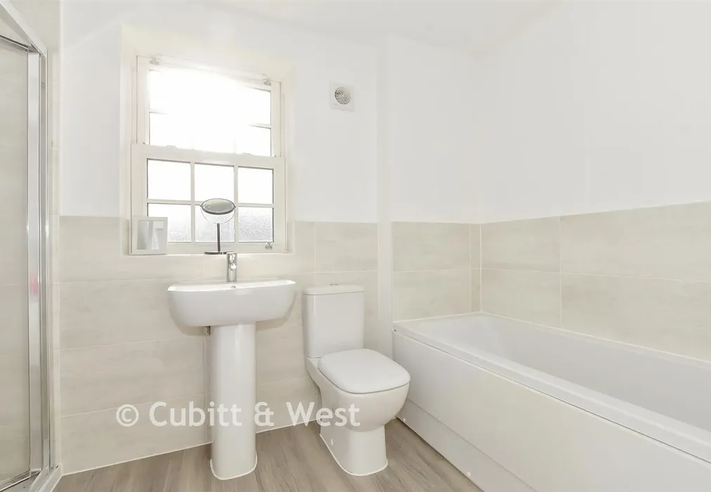 Bathroom - Pakenham Road, Waterlooville, Hampshire - Wards of Kent