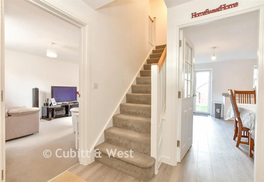 Internal Lifestyle Photograph - Pakenham Road, Waterlooville, Hampshire - Wards of Kent