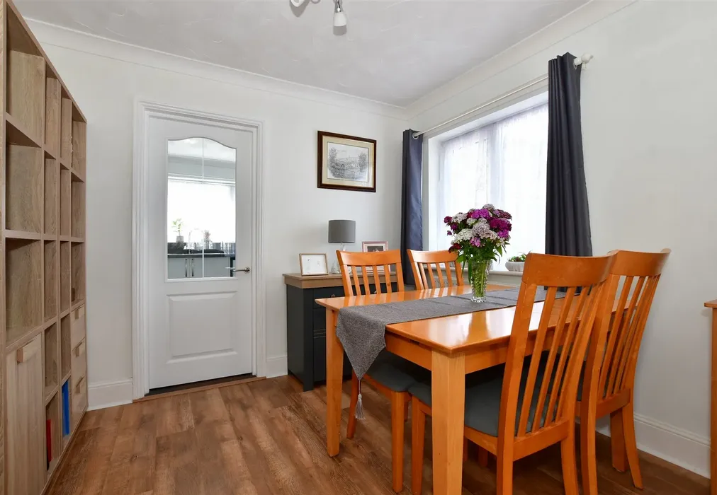 Dining Room - Crescent Road, Shanklin, Isle of Wight - Wards of Kent