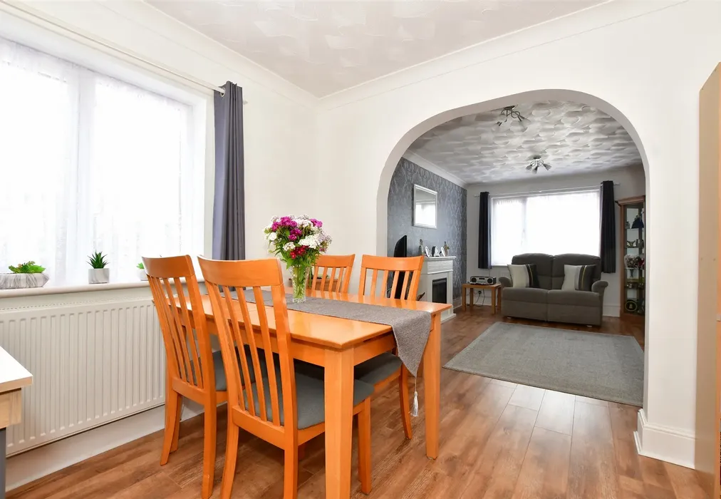 Dining Room - Crescent Road, Shanklin, Isle of Wight - Wards of Kent