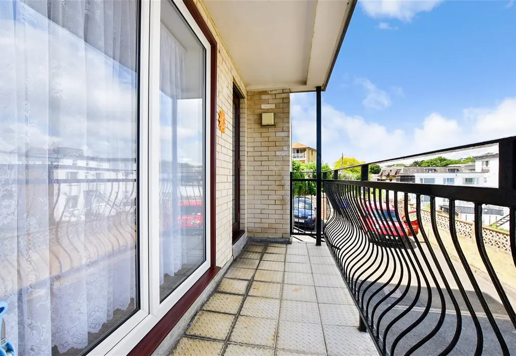 Balcony - Crescent Road, Shanklin, Isle of Wight - Wards of Kent