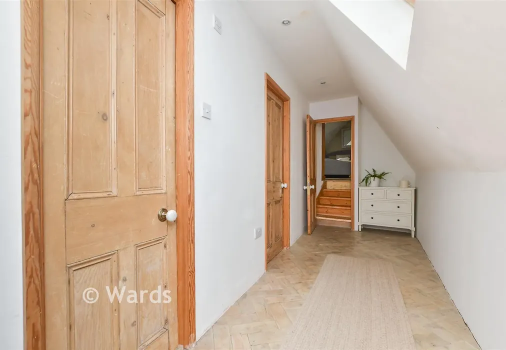 Landing - Trinity Square, Margate, Kent - Wards of Kent