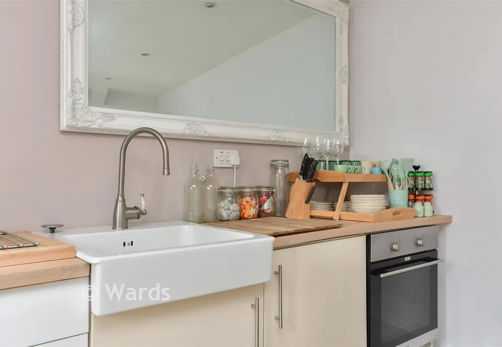 Kitchen/Diner - Trinity Square, Margate, Kent - Wards of Kent