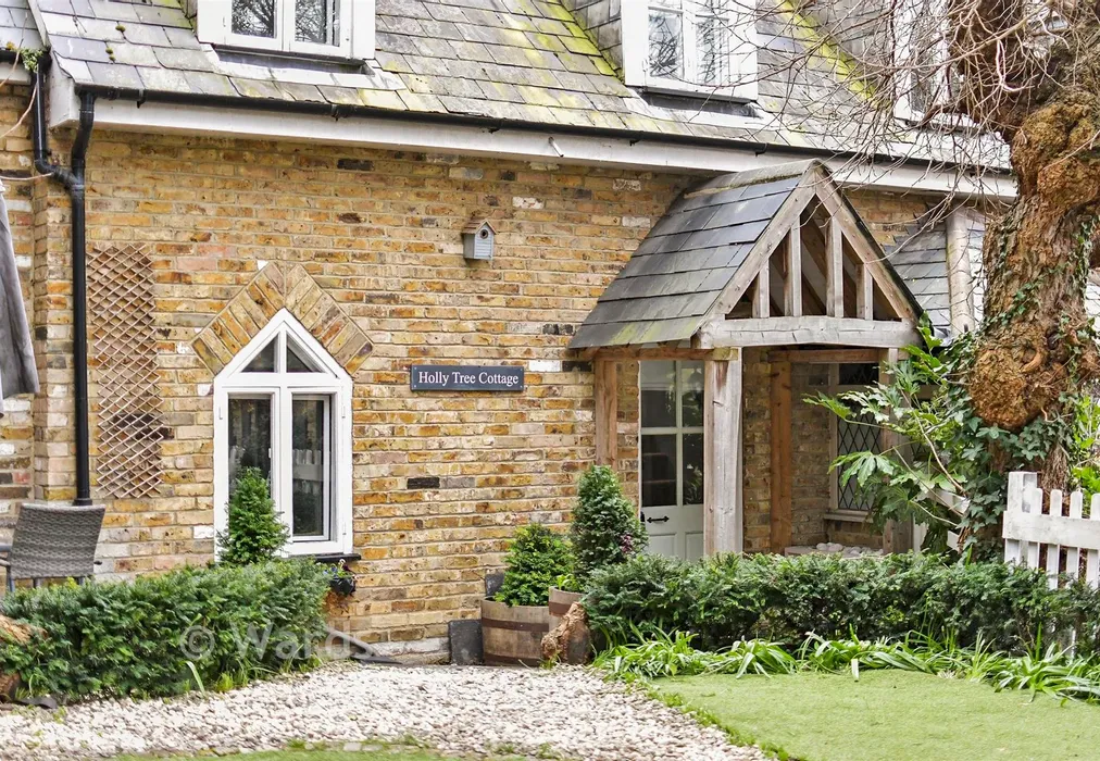 External Lifestyle Photograph - Trinity Square, Margate, Kent - Wards of Kent