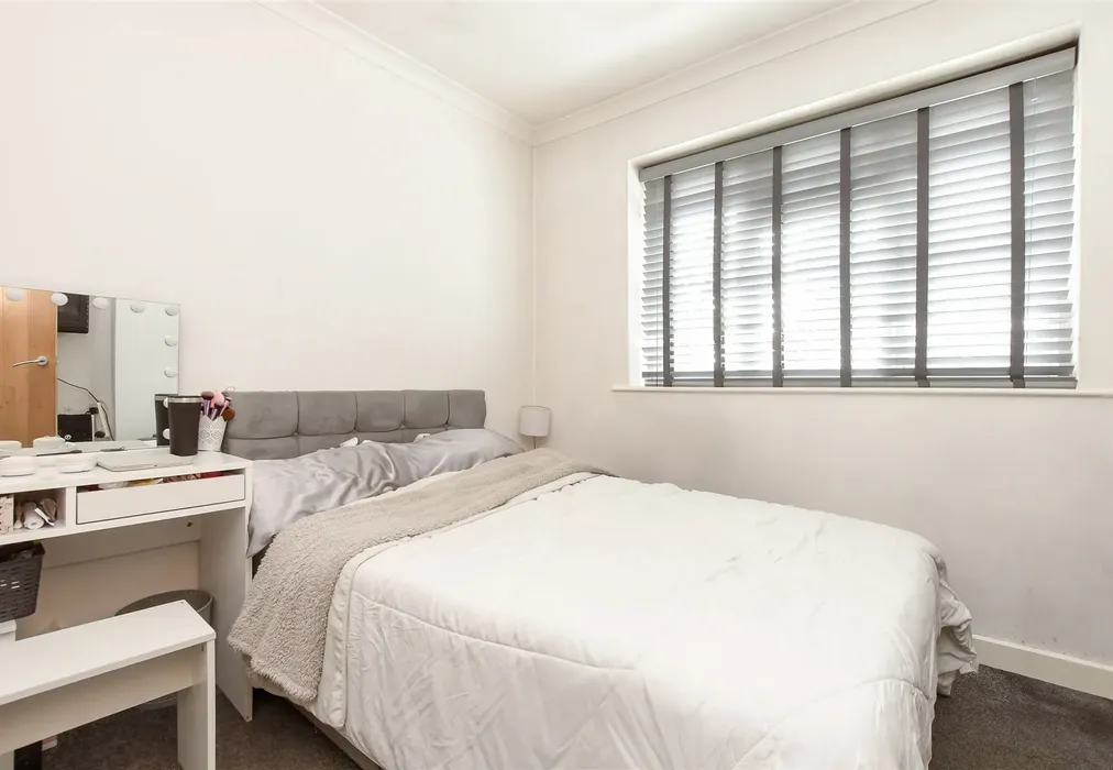 Bedroom 4 - Antlands Lane, Shipley Bridge, Horley, Surrey - Wards of Kent