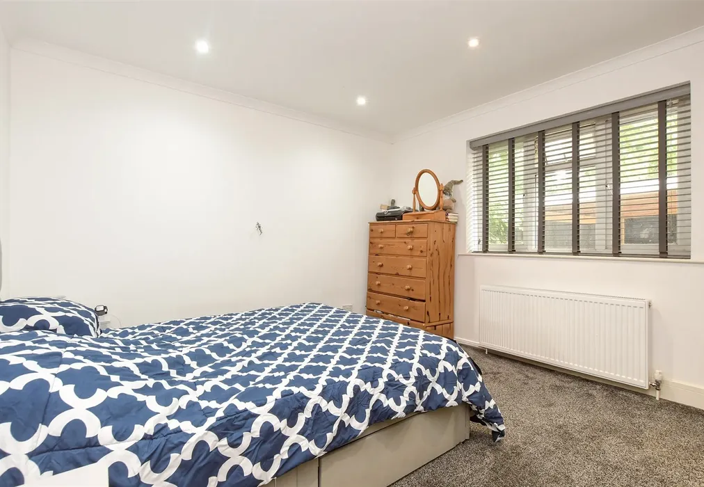 Bedroom 1 - Antlands Lane, Shipley Bridge, Horley, Surrey - Wards of Kent