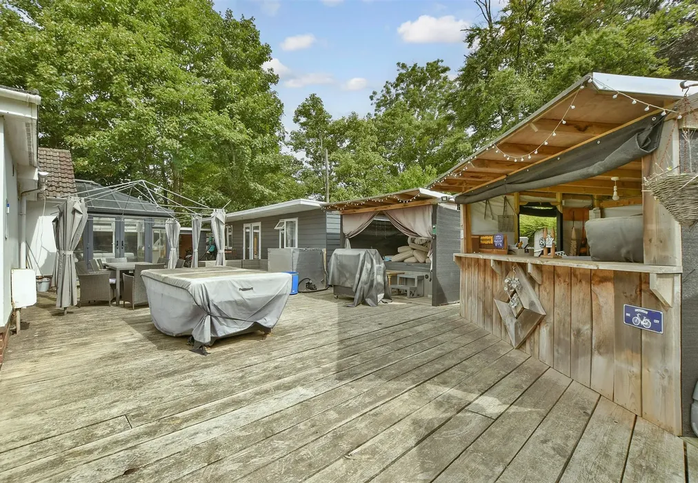 Patio / Decking - Antlands Lane, Shipley Bridge, Horley, Surrey - Wards of Kent
