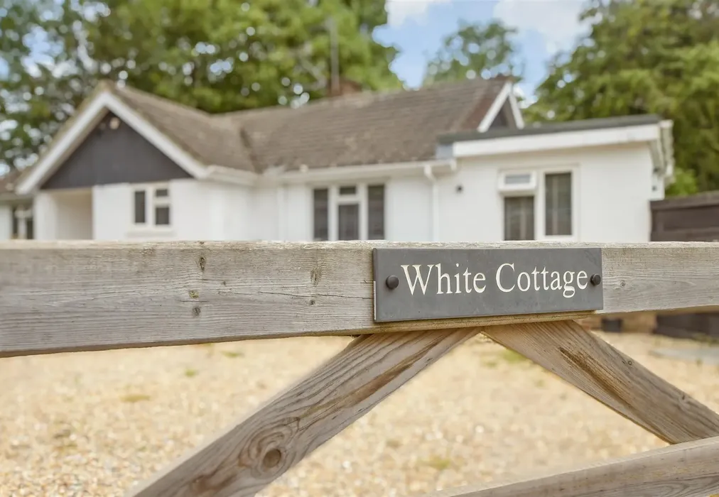 External Lifestyle Photograph - Antlands Lane, Shipley Bridge, Horley, Surrey - Wards of Kent