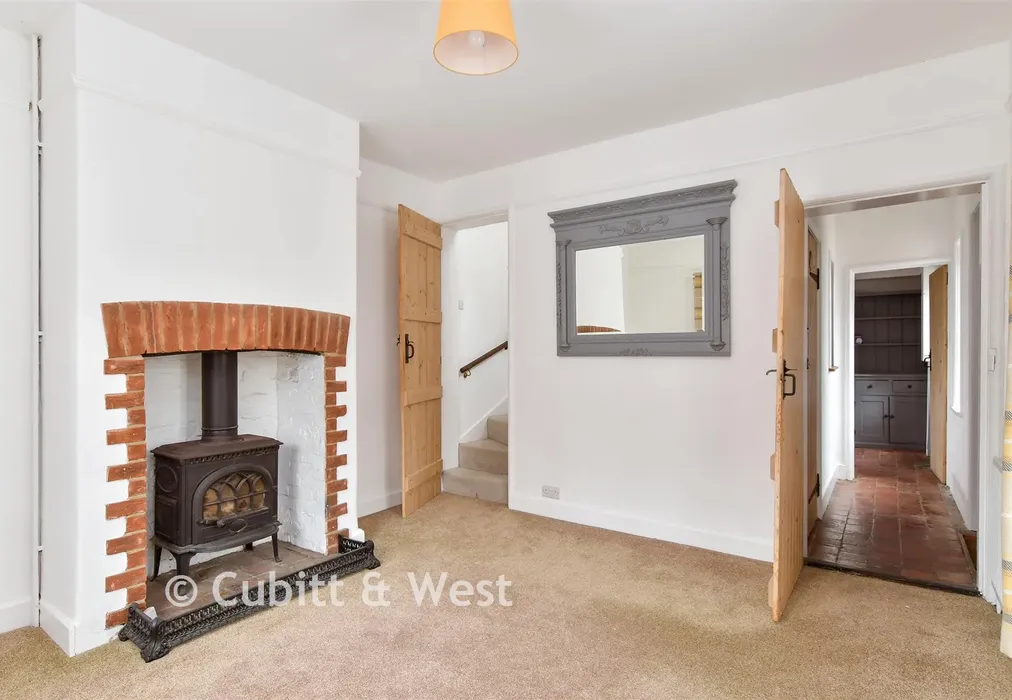 Lounge - Maltravers Street, Arundel, West Sussex - Wards of Kent