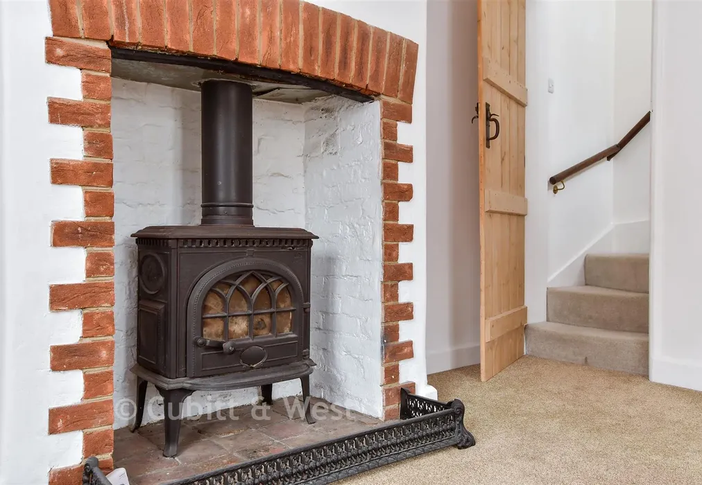 Internal Lifestyle Photograph - Maltravers Street, Arundel, West Sussex - Wards of Kent