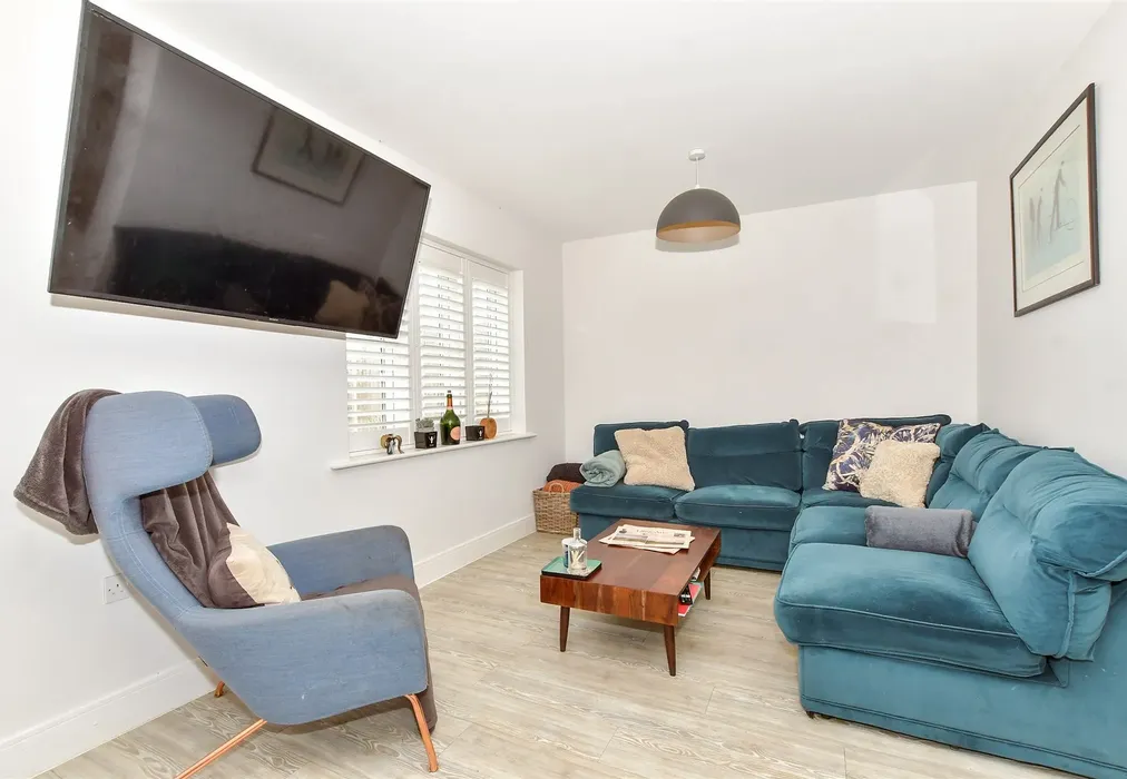 Kitchen/Dining Room - The Boulevard, Bognor Regis, West Sussex - Wards of Kent