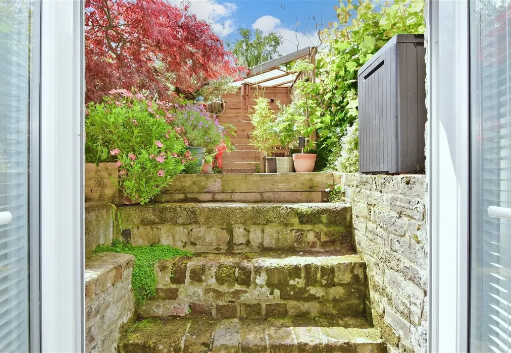 Rear Garden - The Vale, Broadstairs, Kent - Wards of Kent