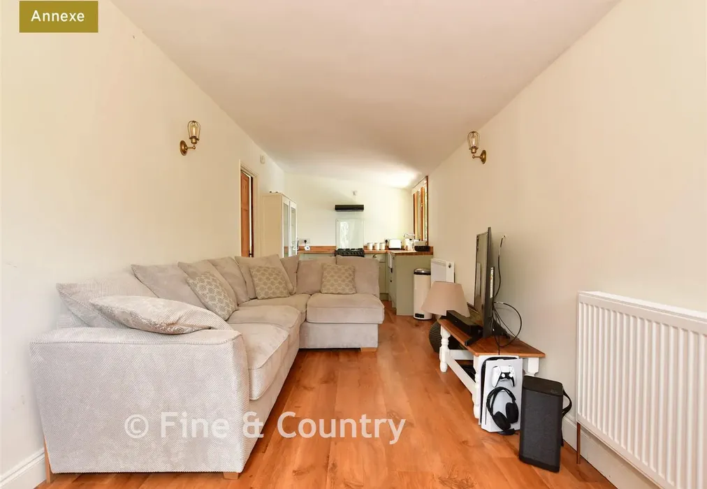 Annexe Lounge/Kitchen - Shuart Lane, St Nicholas At Wade, Birchington, Kent - Wards of Kent