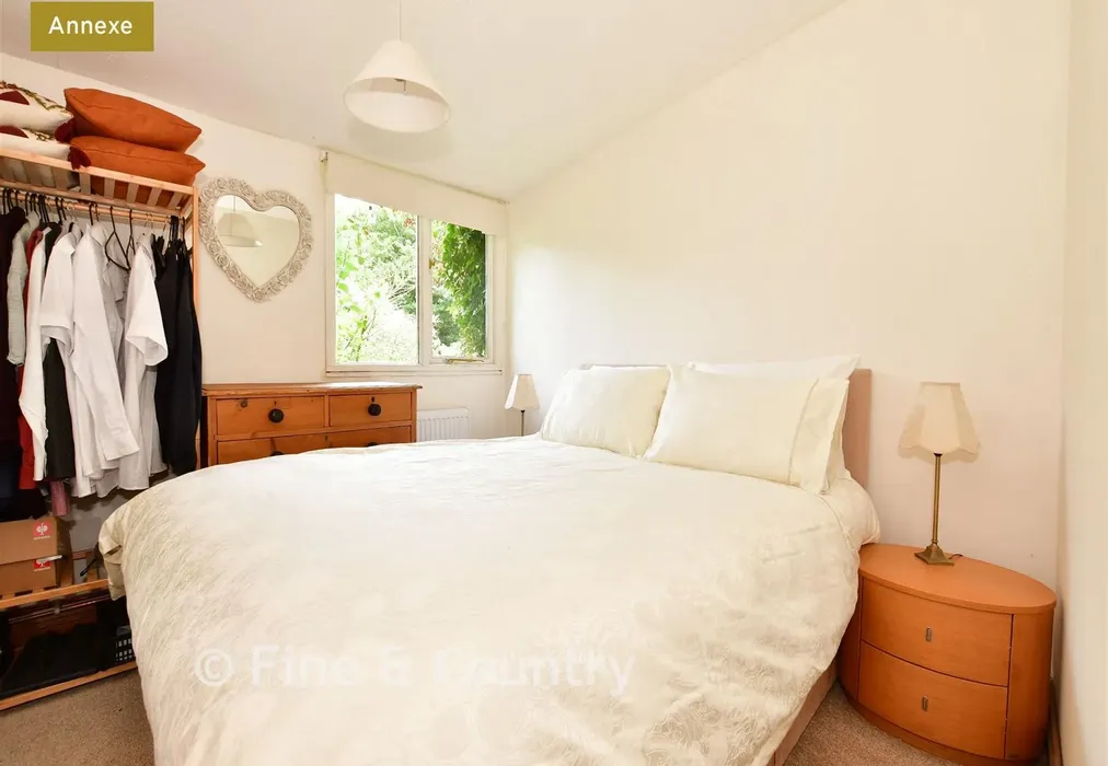 Annexe Bedroom 1 - Shuart Lane, St Nicholas At Wade, Birchington, Kent - Wards of Kent