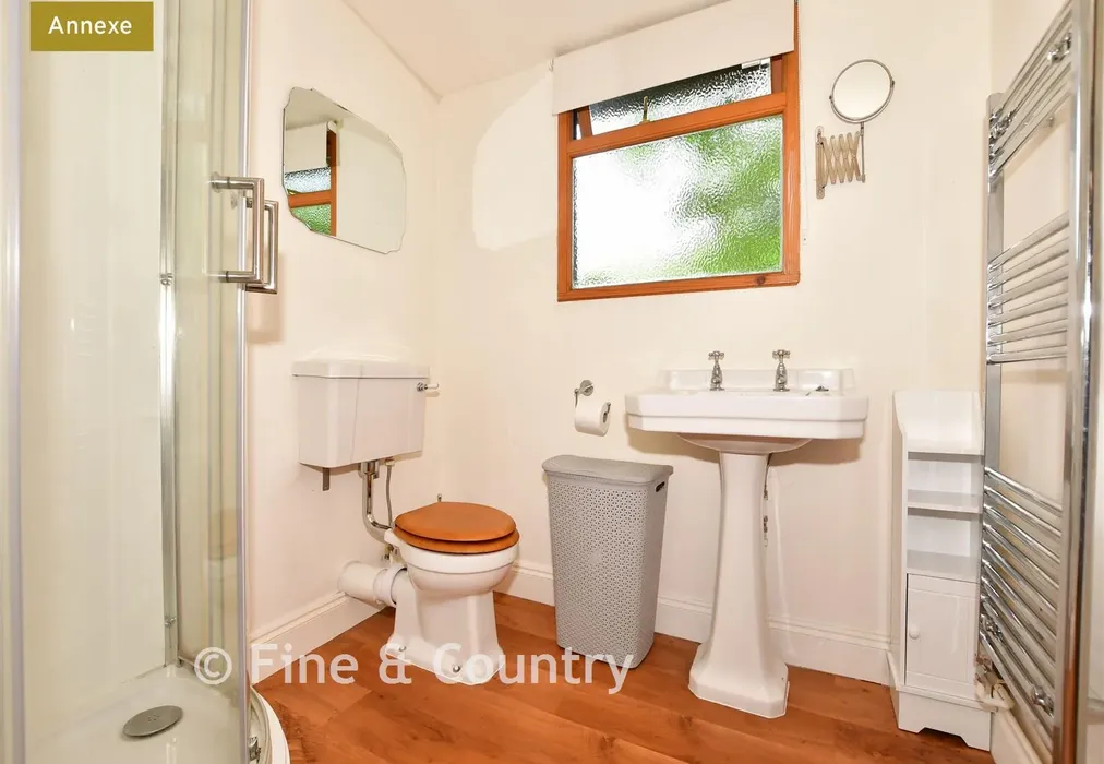 Annexe Shower Room - Shuart Lane, St Nicholas At Wade, Birchington, Kent - Wards of Kent
