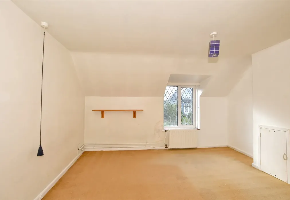 Bedroom 2. - Horsham Road, Handcross, West Sussex - Wards of Kent