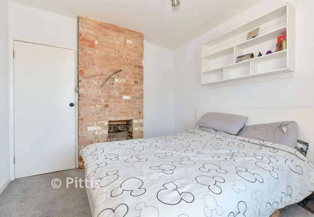 Bedroom 4 - High Street, Freshwater, Isle of Wight - Wards of Kent