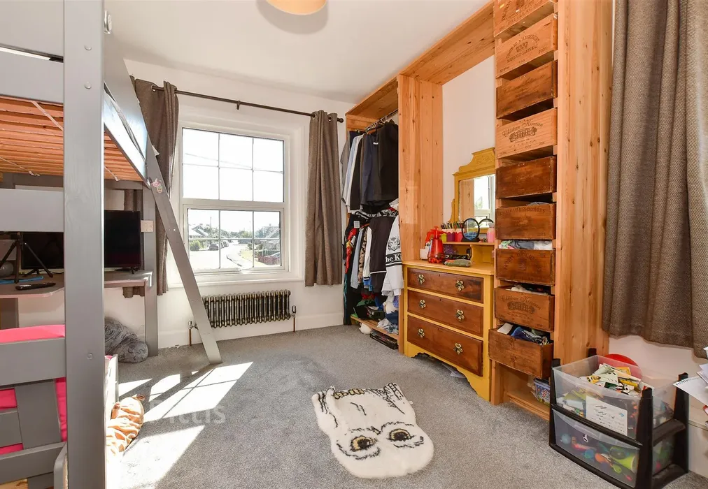 Bedroom 1 - High Street, Freshwater, Isle of Wight - Wards of Kent
