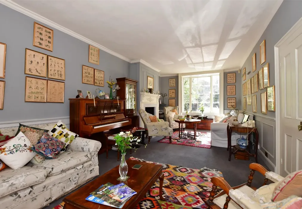 Sitting Room - Chapel Lane, Chigwell, Essex - Wards of Kent