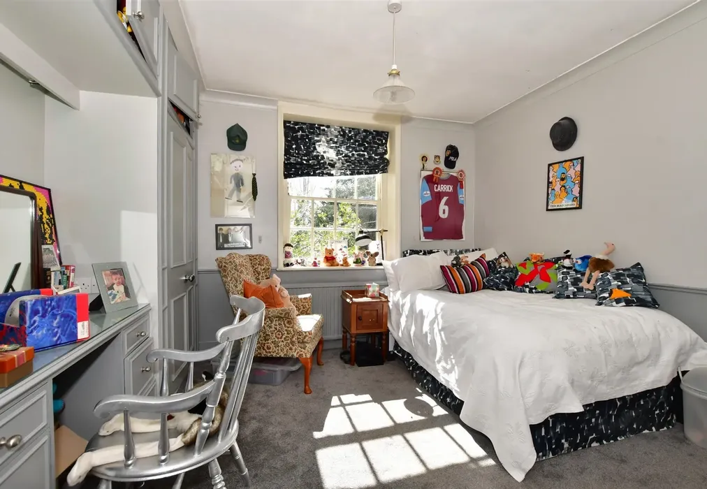 Bedroom 2 - Chapel Lane, Chigwell, Essex - Wards of Kent
