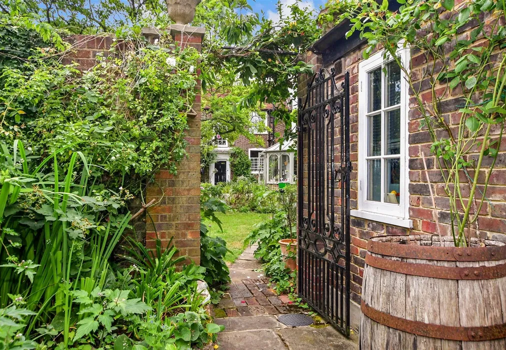 Rear Elevation - Chapel Lane, Chigwell, Essex - Wards of Kent