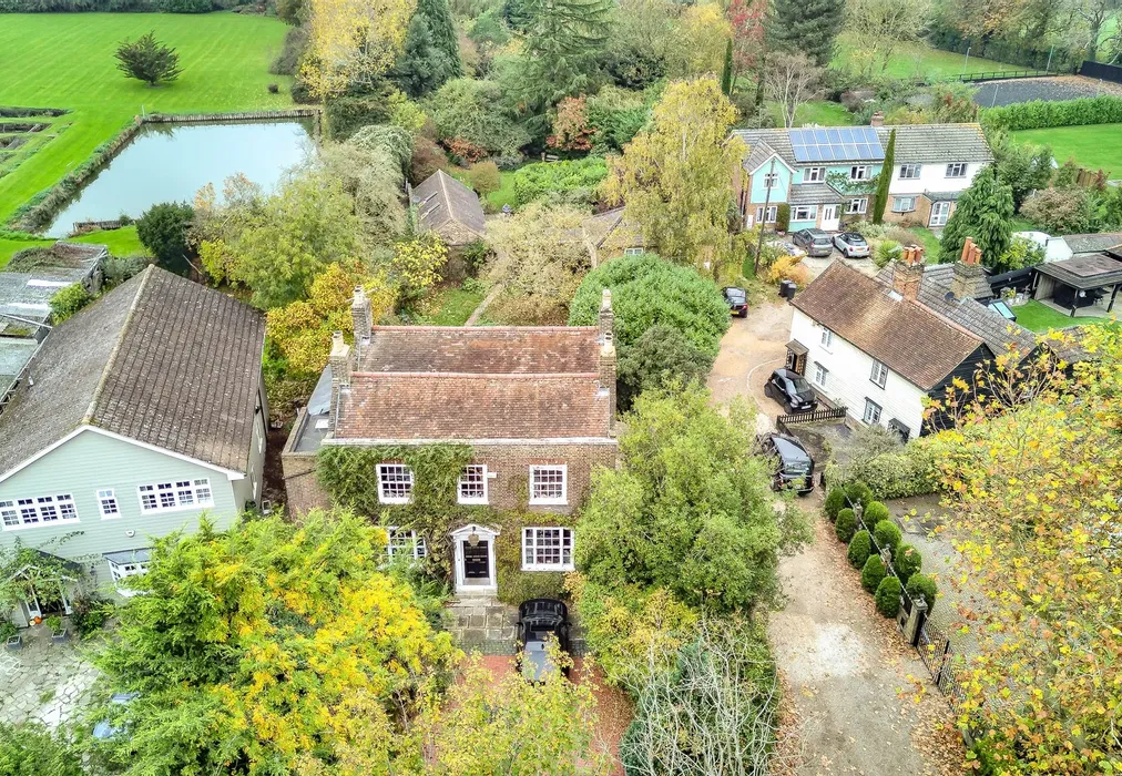 Front - Chapel Lane, Chigwell, Essex - Wards of Kent