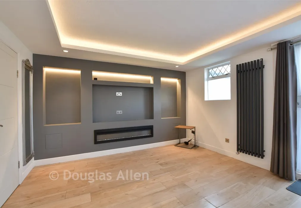 Lounge - Bell Farm Avenue, Dagenham, Essex - Wards of Kent