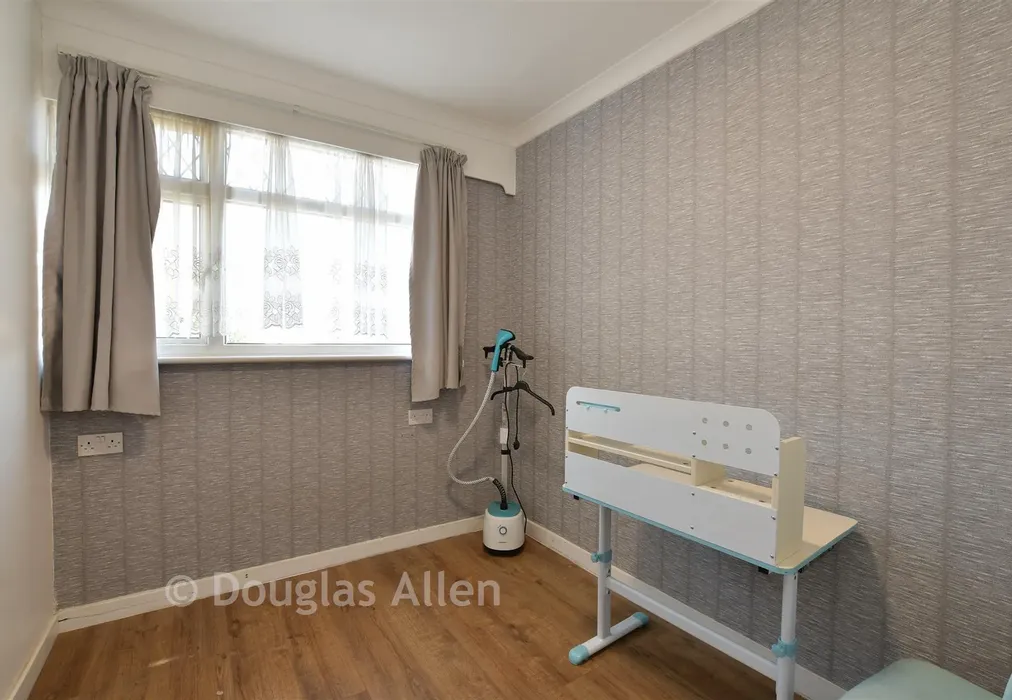 Bedroom 3 - Bell Farm Avenue, Dagenham, Essex - Wards of Kent