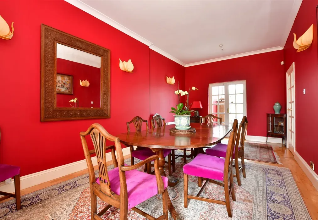 Dining Room - Port La Salle, Bouldnor, Yarmouth, Isle of Wight - Wards of Kent