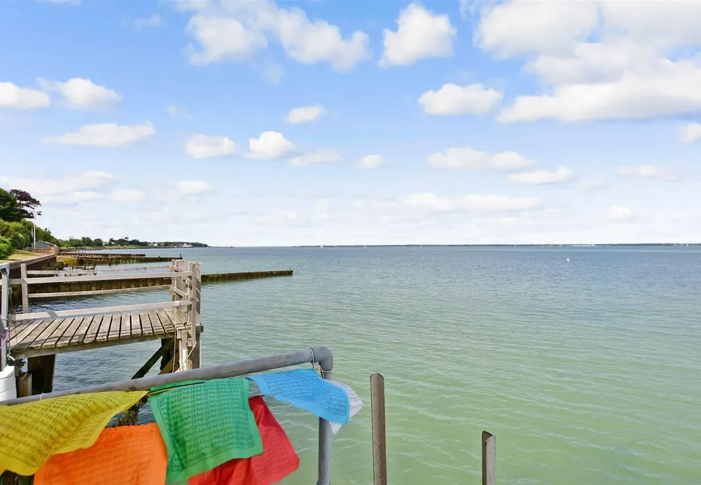 Surrounding Area - Port La Salle, Bouldnor, Yarmouth, Isle of Wight - Wards of Kent