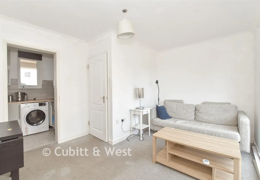 Lounge - Campbell Road, Bognor Regis, West Sussex - Wards of Kent