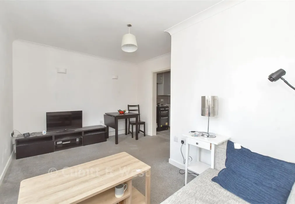 Lounge - Campbell Road, Bognor Regis, West Sussex - Wards of Kent