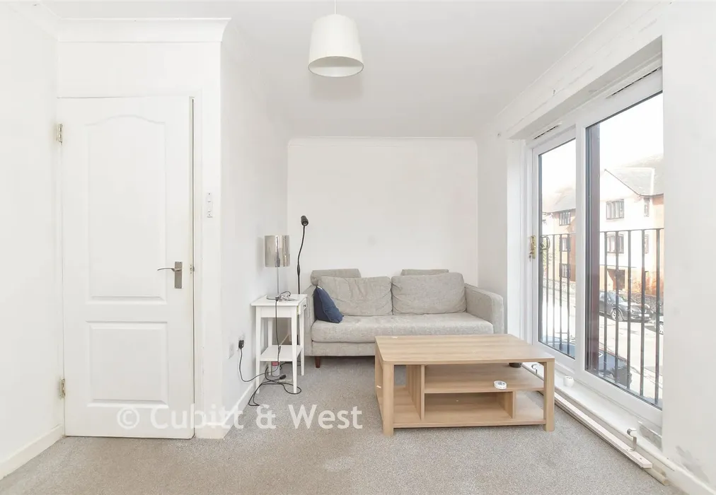 Lounge - Campbell Road, Bognor Regis, West Sussex - Wards of Kent