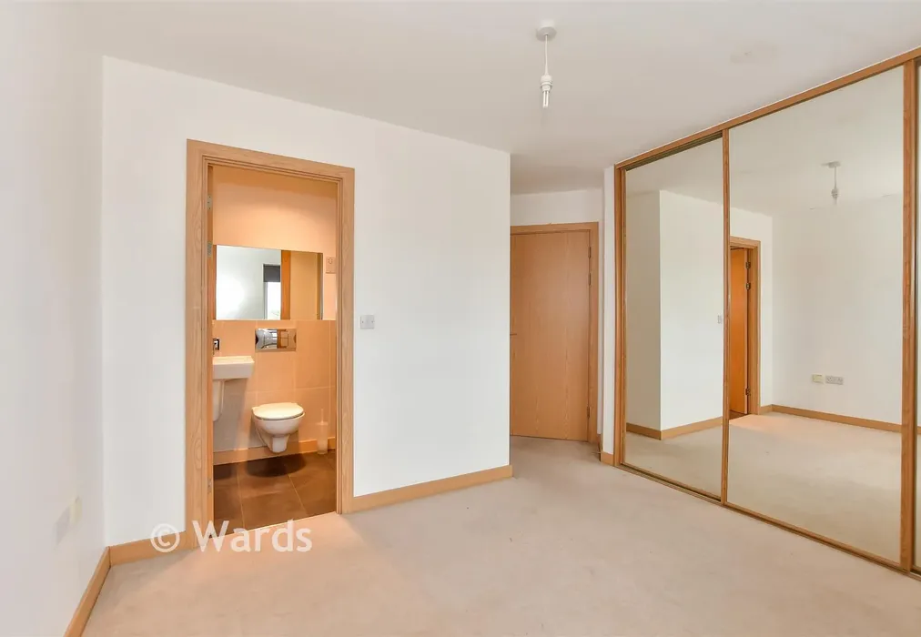 Bedroom 1 - Belon Drive, Whitstable, Kent - Wards of Kent