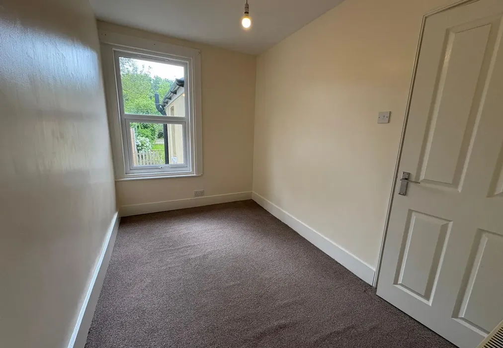 Bedroom 2 - Baltic Road, Tonbridge, Kent - Wards of Kent
