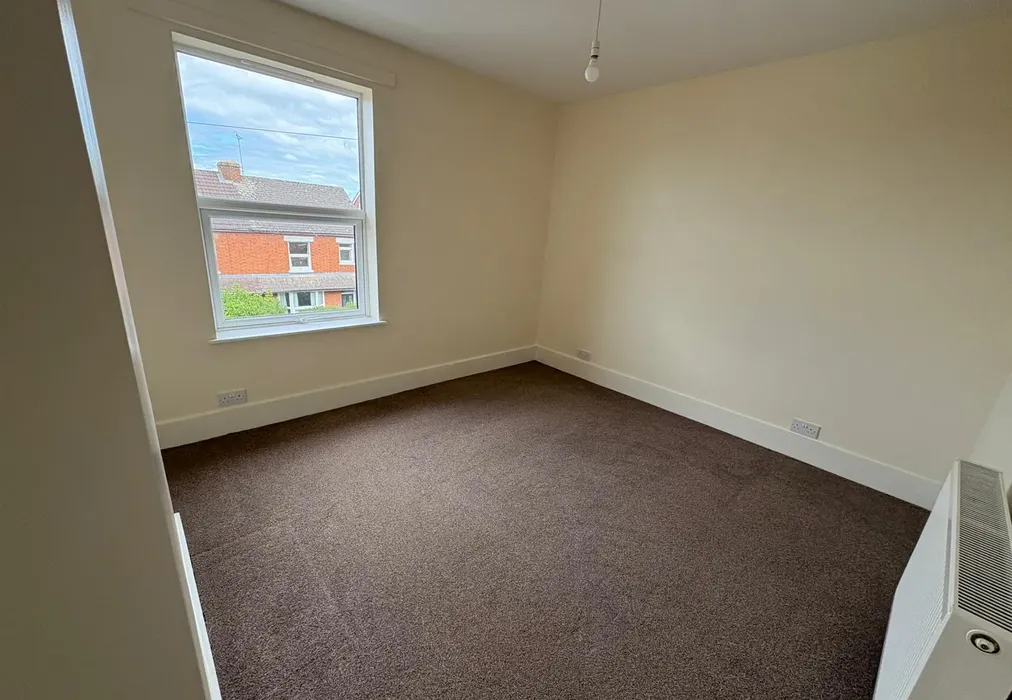 Bedroom 1 - Baltic Road, Tonbridge, Kent - Wards of Kent