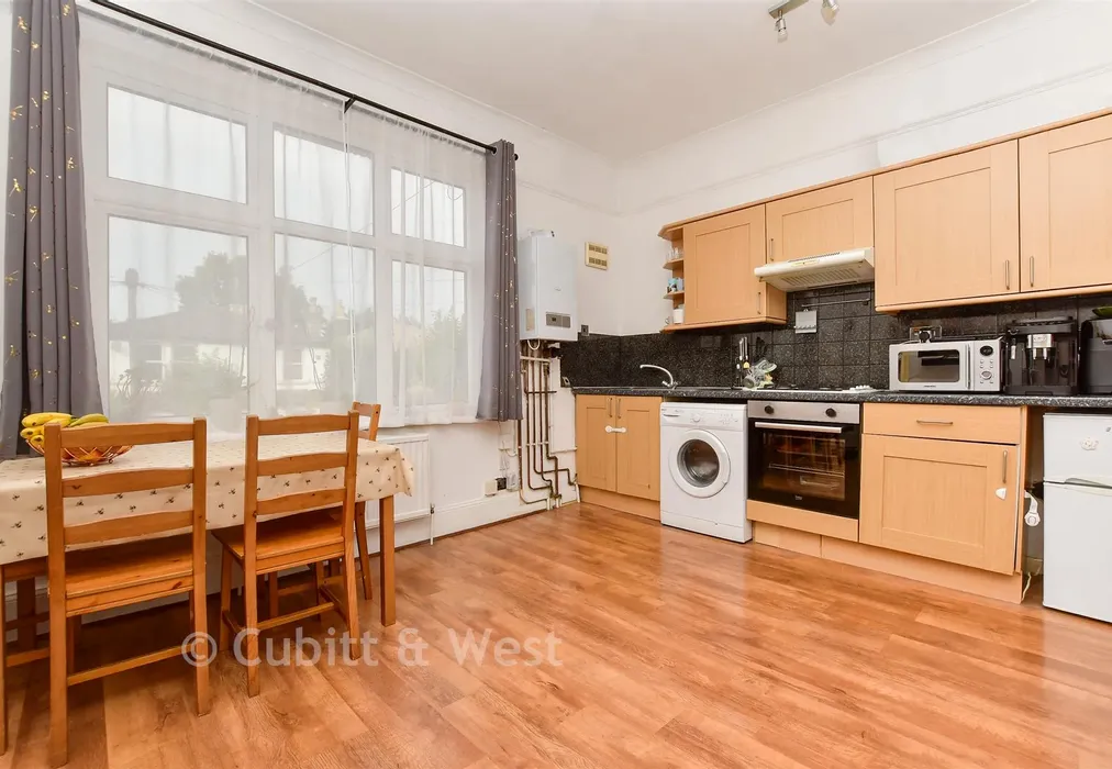 Lounge / Kitchen - Clyde Road, East Croydon, Surrey - Wards of Kent