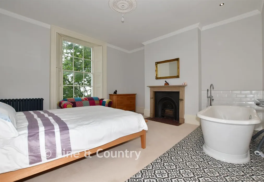 Bedroom - London Road, Dover, Kent - Wards of Kent