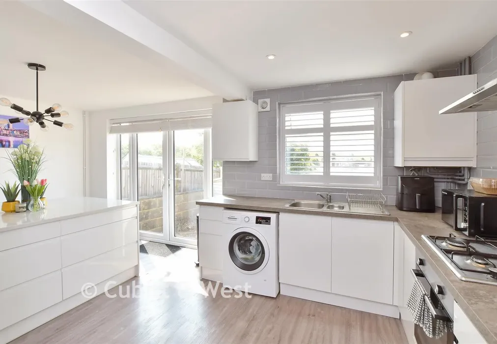Kitchen - Donnington Road, Woodingdean, Brighton, East Sussex - Wards of Kent