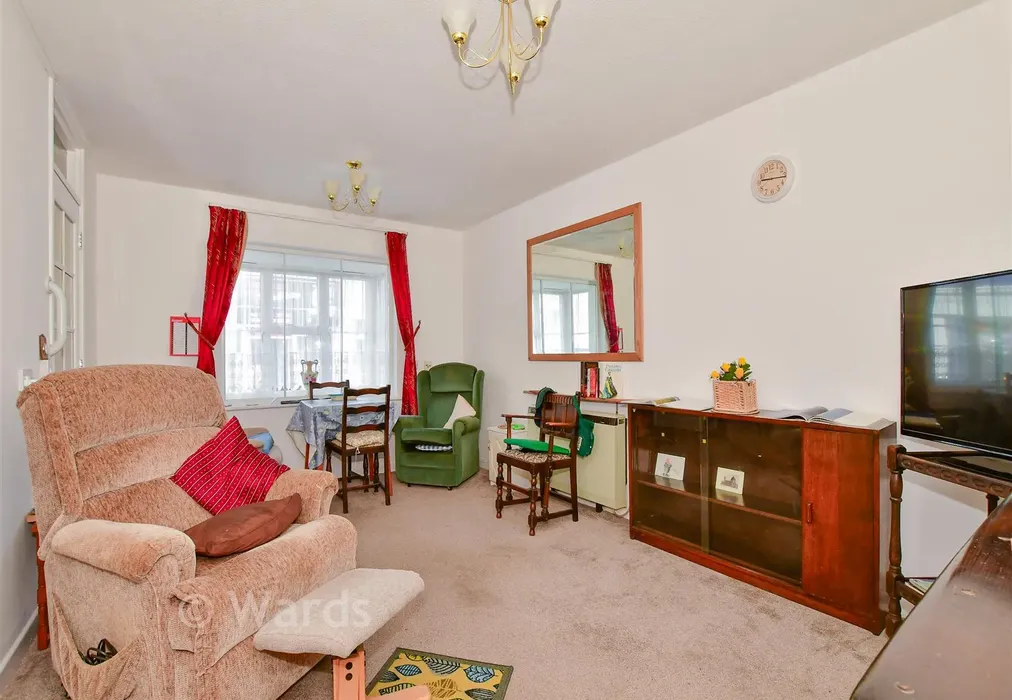 Lounge - Queen Street, Deal, Kent - Wards of Kent
