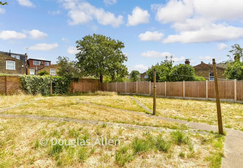 Communal Gardens - Dyson Road, London - Wards of Kent